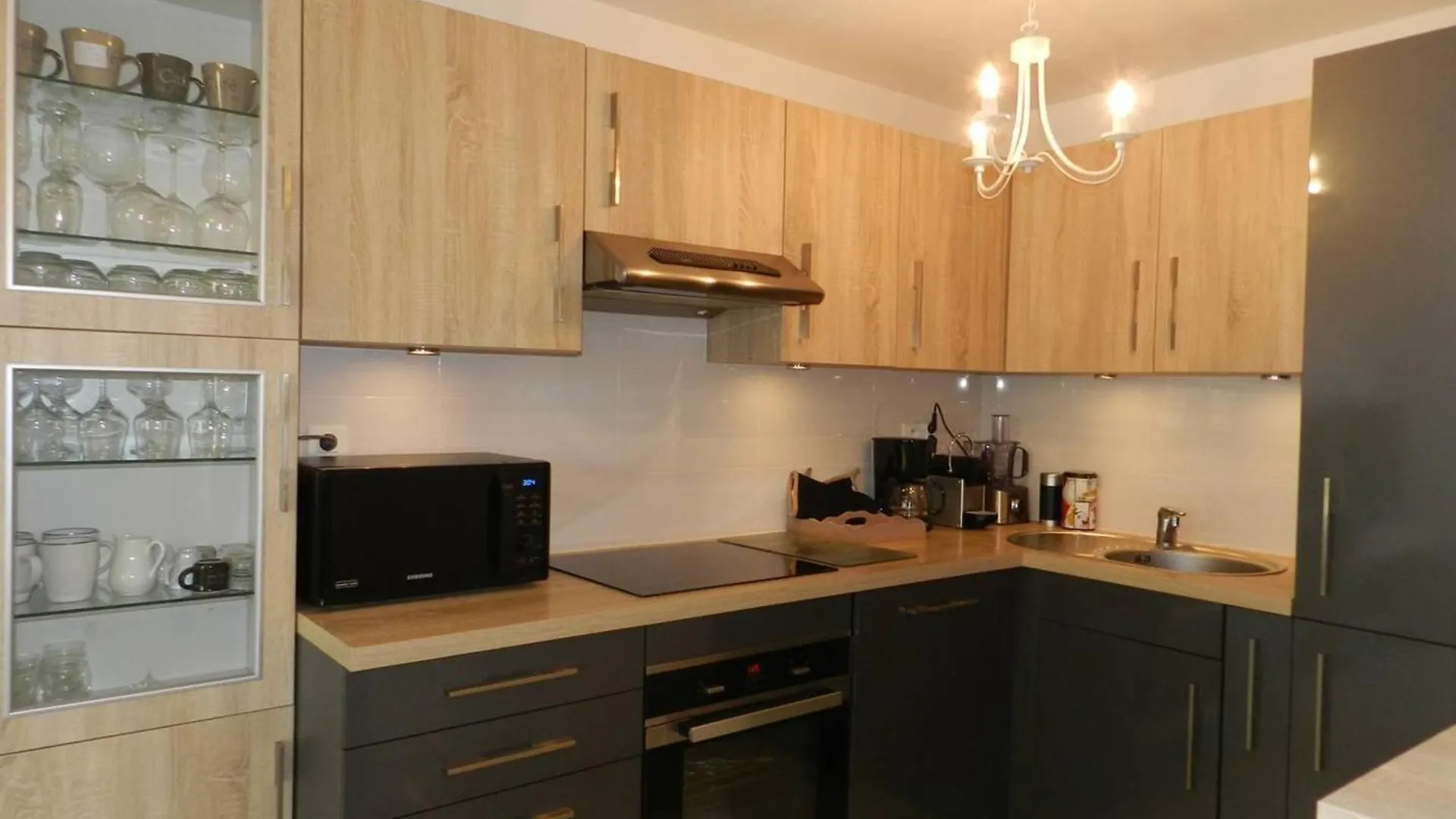 アパート Appartement Moderne Avec Terrasse, Parking Et Proximite Plage A Bormes Les Mimosas - Fr-1-251-745 フランス